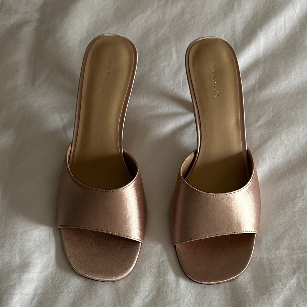 Ann Taylor Studio Collection Satin High Heel Sandals sz 8 never worn